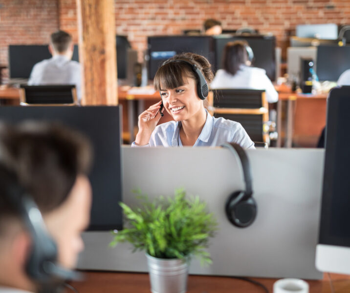 How outsourced contact center work